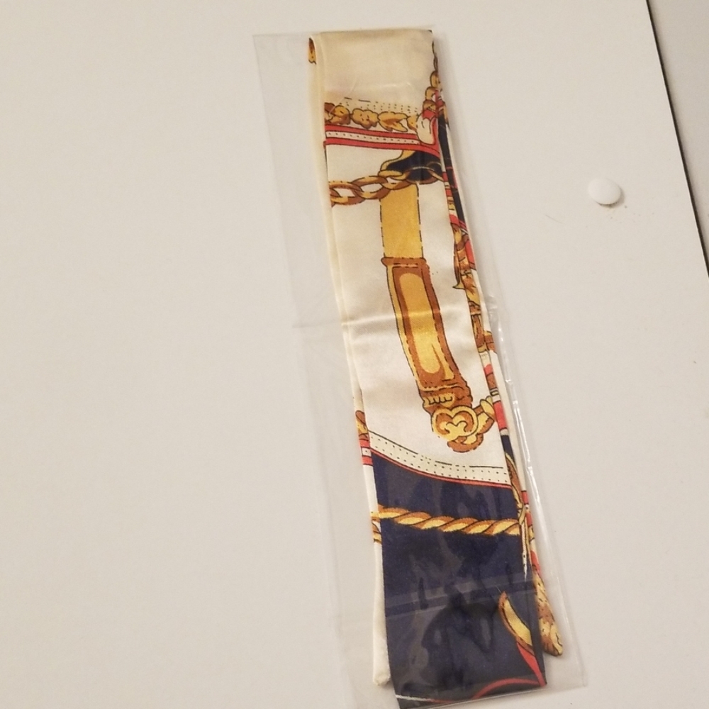 Twilly scarf/ purse scarf